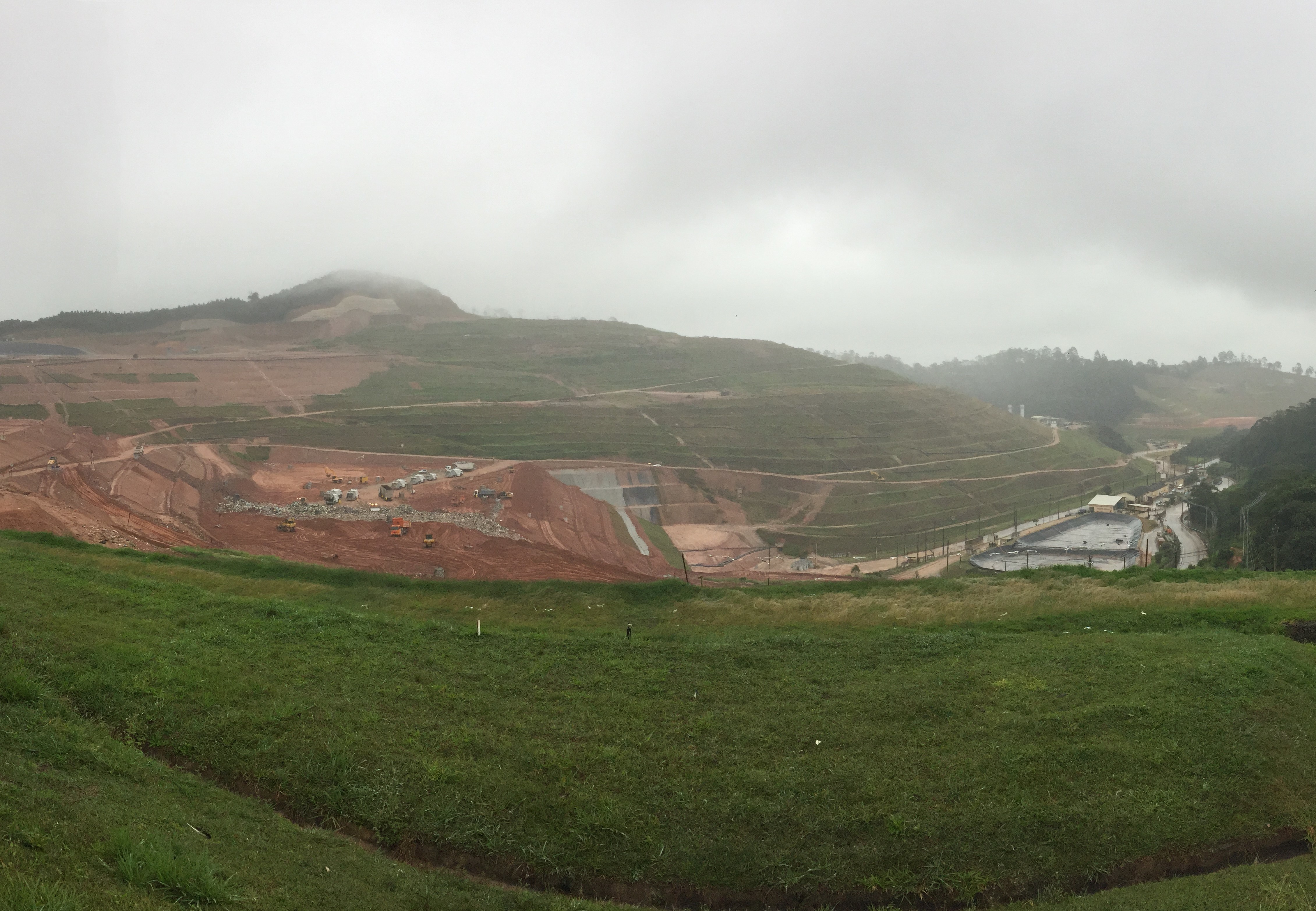 ブラジル・サンパウロ市郊外の埋立地ガスプラント１