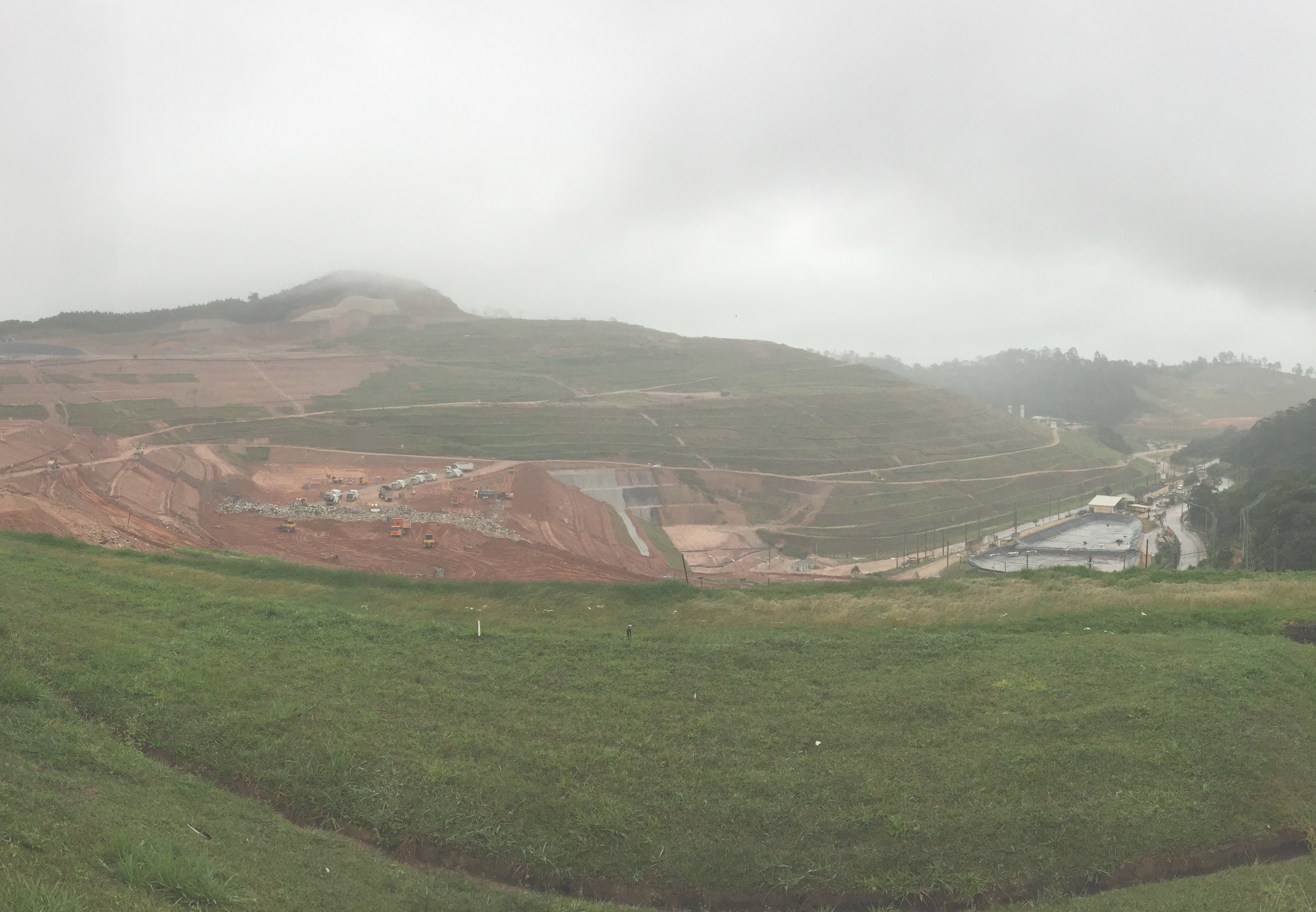 ブラジル・サンパウロ市郊外の埋立地ガスプラント１